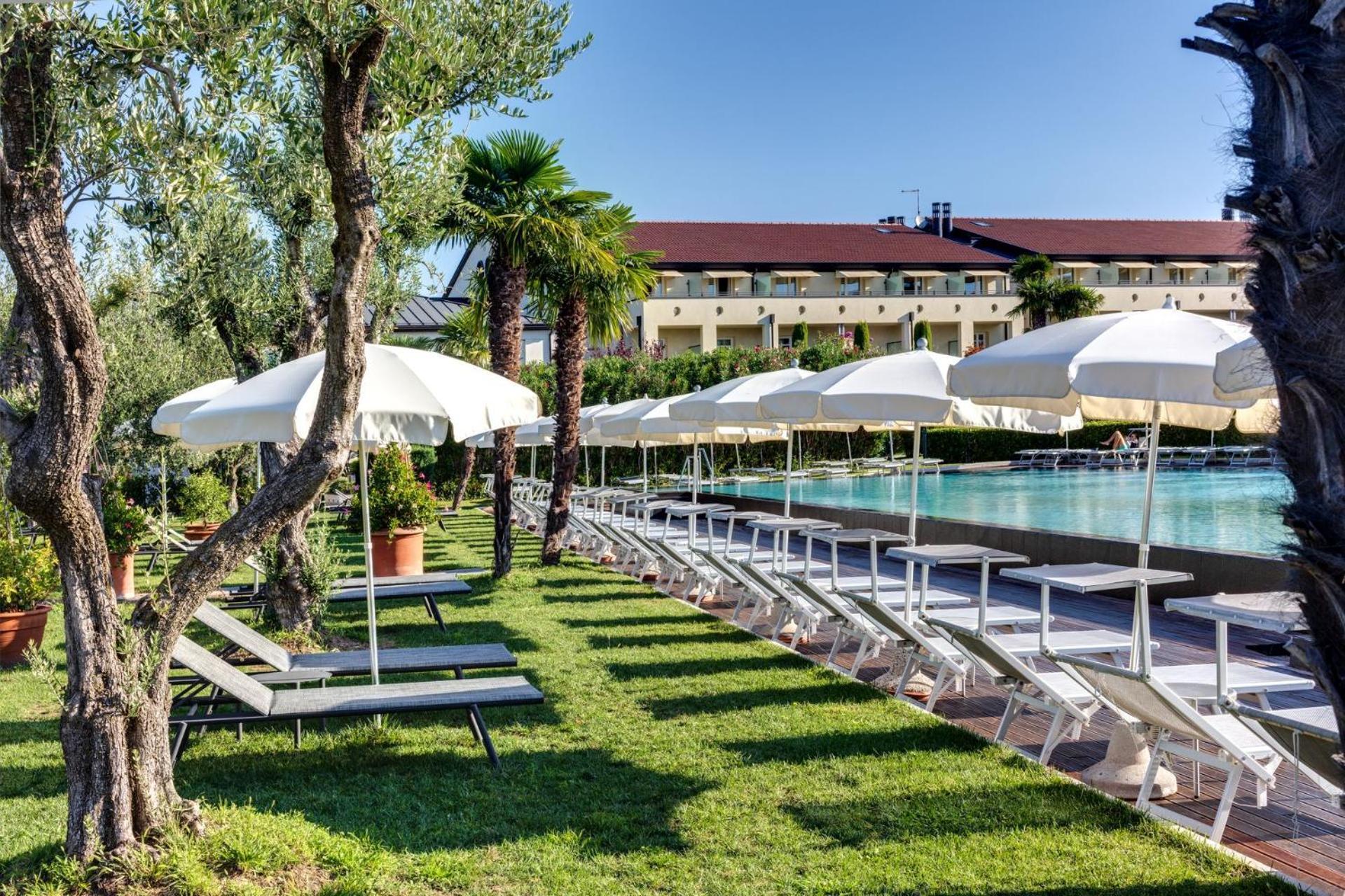 Hotel Caesius Thermae & Spa Resort Бардолино Экстерьер фото